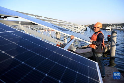 新華全媒 | 一塊光伏板的發電之旅 從“砂”到“光”的綠色奇跡